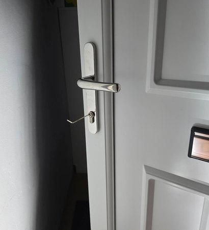 Snapped Handle & Lockout, Same Hour