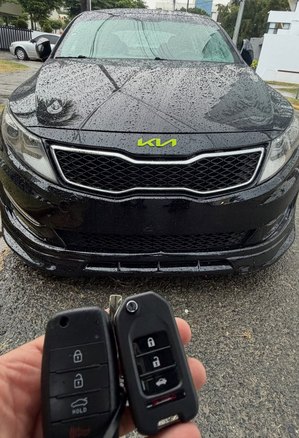 Replacement car key cut and programmed on site in Austin